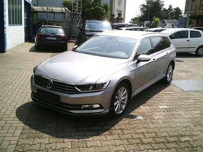 Gebraucht VW Passat 120 PS (88 kW) 2015 Silber Kombi