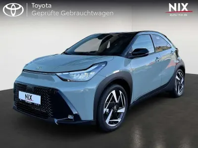 Neu Toyota Aygo X Lounge 116 PS (85 kW) 2026 Grün SUV