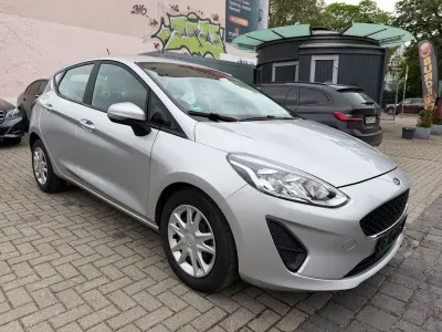 Usata Ford Fiesta Trend 86 CV (63 kW) 2017 Argento Utilitaria