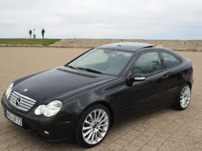 Gebraucht Mercedes C230 204 PS (150 kW) 2007 Schwarz Coupé