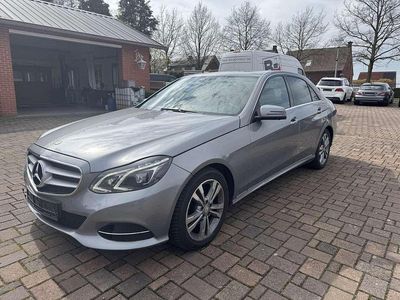 Gebraucht Mercedes E300 Avantgarde 231 PS (169 kW) 2014 Palladiumsilber  metalliclack (metallic) Limousine