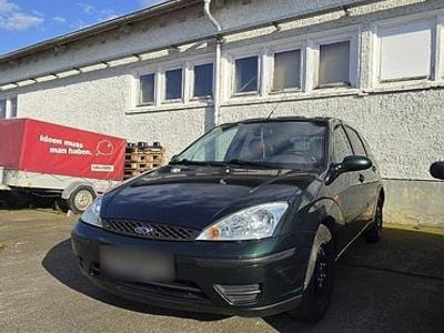 Second-hand Ford Focus 116 CP (85 kW) 2004 Verde Hatchback