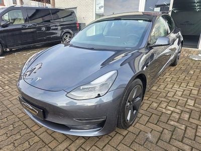 Grau Gebraucht 2021 Tesla Model 3 Limousine | 25.999 € (Guter Preis)