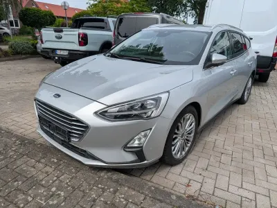 Gebraucht Ford Focus Trend 120 PS (88 kW) 2018 Silber Limousine