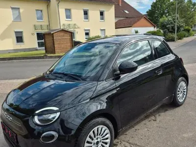 Gebraucht Fiat 500e Action 69 kW (95 PS) 2022 Schwarz Limousine
