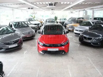 Gebraucht Opel Corsa 101 PS (74 kW) 2024 Rot Kleinwagen