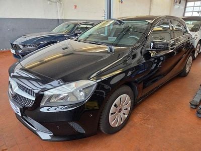 Usata Mercedes A180 122 CV (89 kW) 2017 Nero Berlina