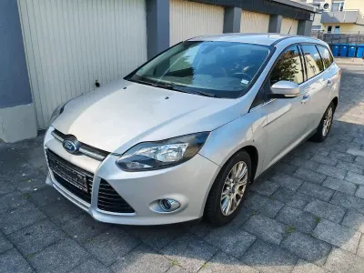 Gebraucht Ford Focus 116 PS (85 kW) 2012 Grau Kombi