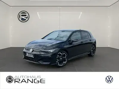 Neu VW Golf VIII R-line 150 PS (110 kW) 2026 Grenadillschwarz metallic Limousine