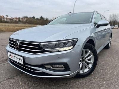 Gebraucht VW Passat 143 PS (105 kW) 2022 Silber Kombi