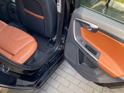 Gebraucht Volvo V60 215 PS (158 kW) 2012 Schwarz Kombi