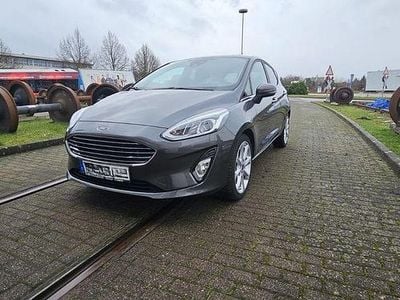 Gebraucht Ford Fiesta Titanium 125 PS (91 kW) 2018 Grau Kleinwagen