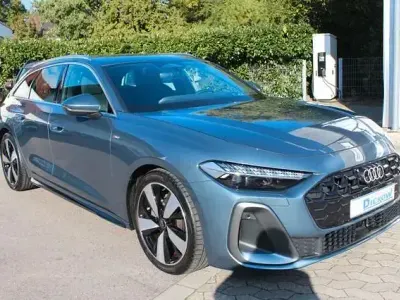 Second-hand Audi A5 Design 204 CP (150 kW) 2025 Albastru Berlinǎ