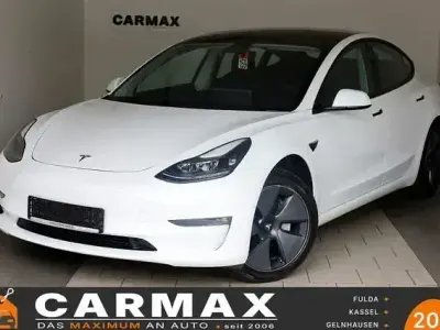 Gebraucht Tesla Model 3 Long Range AWD 350 kW (476 PS) 2023 Weiß metallic (metallic) Limousine