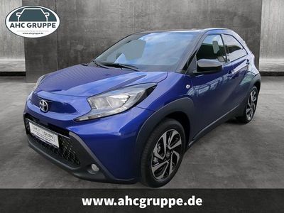 Neu Toyota Aygo X Design 72 PS (52 kW) 2025 Blau SUV
