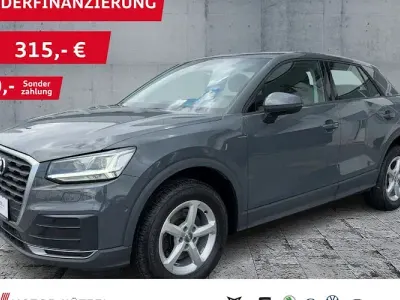 Używany Audi Q2 Basis 150 KM (110 kW) 2020 Szary SUV