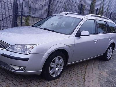 Gebraucht Ford Mondeo Titanium 145 PS (106 kW) 2006 Silber Kombi