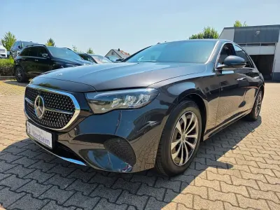 Gebraucht Mercedes E220 Advanced 197 PS (144 kW) 2024 Grau Limousine