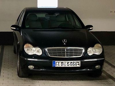 Schwarz Gebraucht 2002 Mercedes C270 Elegance Limousine | 3.999 € (Guter Preis)