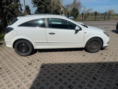 Gebraucht Opel Astra GTC Eco 116 PS (85 kW) 2009 Weiß Kleinwagen