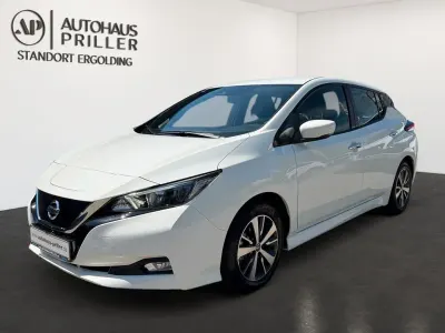 Gebraucht Nissan Leaf Acenta 110 kW (150 PS) 2022 Weiß Kleinwagen