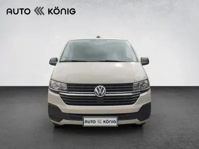 Używany VW Multivan Trendline 150 KM (110 kW) 2021 Zielony Minivan