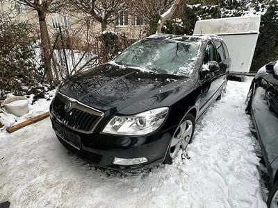 Schwarz Gebraucht 2013 Skoda Octavia Cabrio | 4.850 € (Etwas zu teuer)