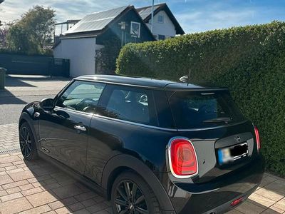 Second-hand Mini ONE 102 CP (75 kW) 2018 Negru Hatchback