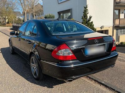 Gebraucht Mercedes E350 272 PS (200 kW) 2008 Schwarz Limousine