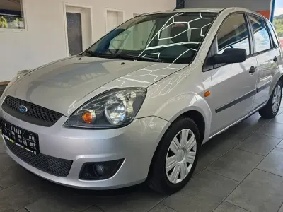 Gebraucht Ford Fiesta 80 PS (58 kW) 2006 Silber Kleinwagen