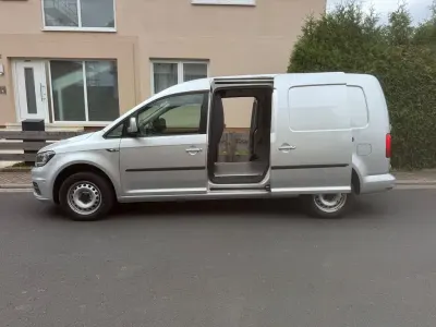 Gebraucht VW Caddy Maxi 110 PS (80 kW) 2019 Silber Van / Kleinbus