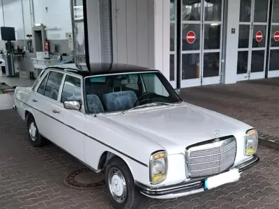 Gebraucht Mercedes W114 95 PS (69 kW) 1974 Weiß Limousine