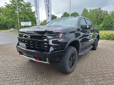 Gebraucht Chevrolet Silverado 426 PS (313 kW) 2022 Schwarz SUV
