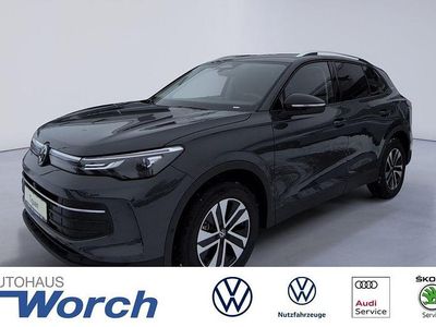 Grau Neu 2025 VW Tiguan SUV | 48.894 € (Etwas zu teuer)