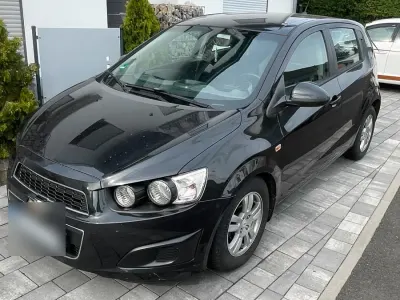 Gebraucht Chevrolet Aveo 86 PS (63 kW) 2012 Schwarz Kleinwagen