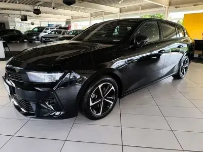 Gebraucht Opel Astra 131 PS (96 kW) 2024 Schwarz Kleinwagen