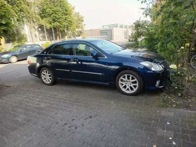 Gebraucht Toyota Crown 215 PS (158 kW) 2011 Blau Limousine
