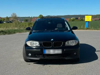 Gebraucht BMW 118 122 PS (89 kW) 2004 Schwarz Kleinwagen