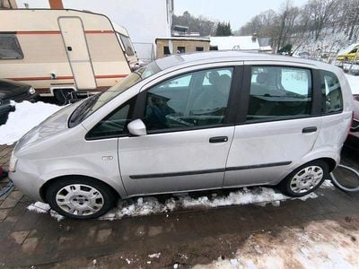 Gebraucht Fiat Idea 95 PS (69 kW) 2004 Silber Van / Kleinbus