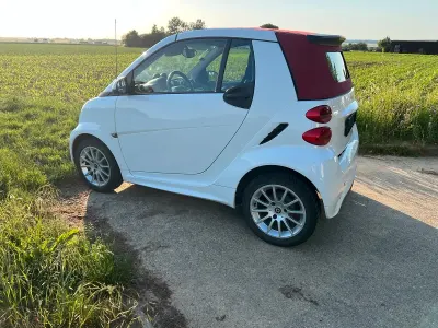 Gebraucht Smart ForTwo Cabrio 71 PS (52 kW) 2013 Weiß Cabrio