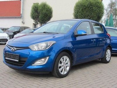 Gebraucht Hyundai i20 86 PS (63 kW) 2013 Blau Limousine
