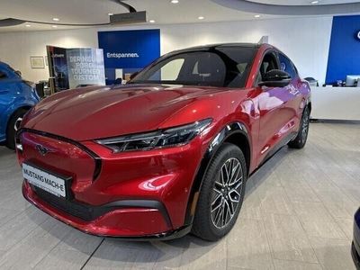 Rot (rapid red metallic) Neu 2025 Ford Mustang Mach-E Extended Range SUV | 54.790 €