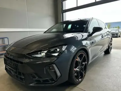 Gebraucht Cupra Leon VZ 300 PS (220 kW) 2025 Grau Limousine