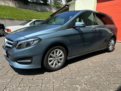 Mercedes B220