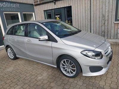Gebraucht Mercedes B200 136 PS (100 kW) 2015 Silber Van / Kleinbus