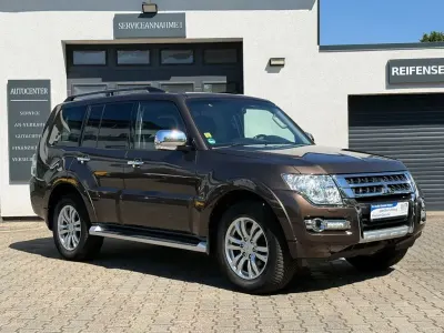 Gebraucht Mitsubishi Pajero Top 190 PS (139 kW) 2018 Braun SUV