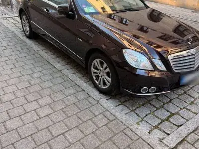 Używany Mercedes E350 Elegance 231 KM (169 kW) 2010 Brązowy Sedan/Limuzyna