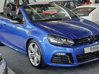 Używany VW Golf R 265 KM (194 kW) 2024 Niebieski Kabriolet