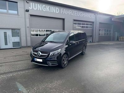 Schwarz Gebraucht 2022 Mercedes V220 Avantgarde Edition Van / Kleinbus | 59.950 € (Fairer Preis)