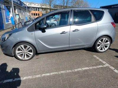 Gebraucht Opel Meriva 101 PS (74 kW) 2010 Grau Van / Kleinbus
